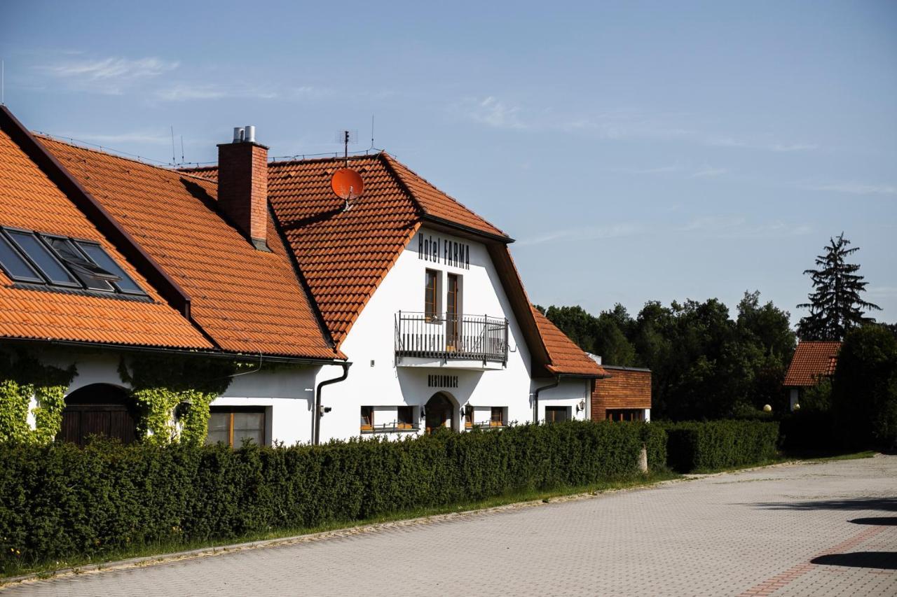 Hotel Farma Pelhřimov Екстериор снимка