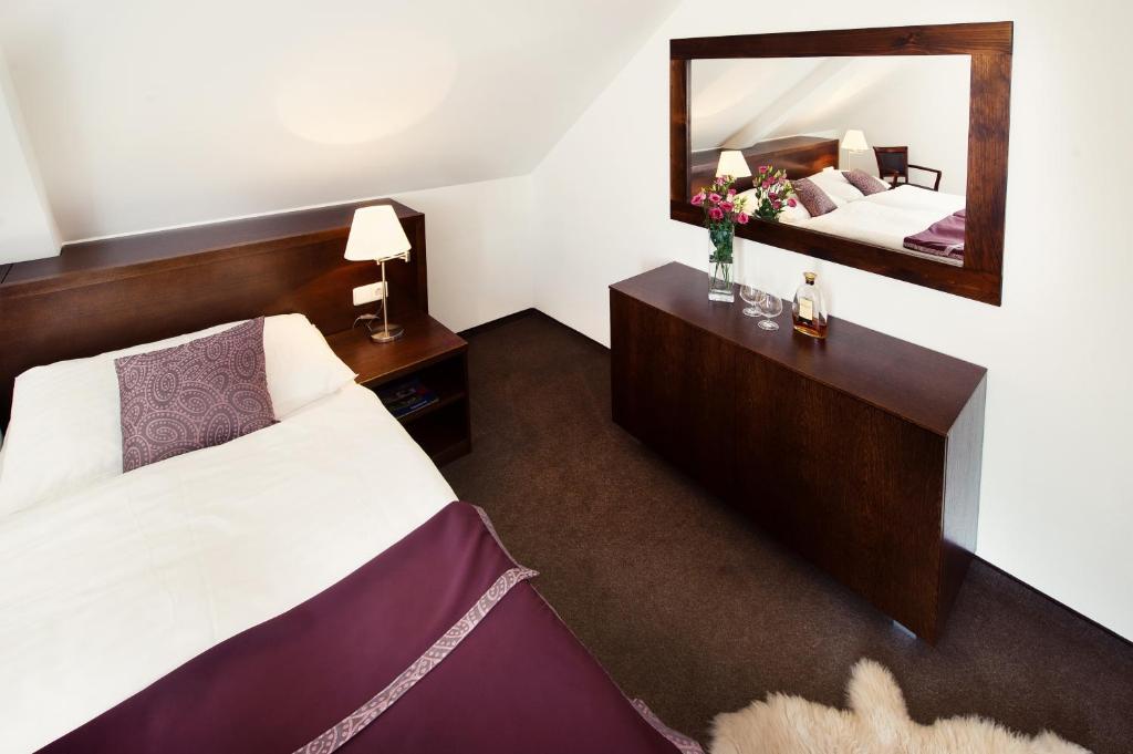 Hotel Farma Pelhřimov Стая снимка